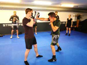 Training, Jeet Kune Do, JKD, MMA, Techniken Kickboxen, Thaiboxen, Selbstverteidigung, Kampfkunst, Fitness